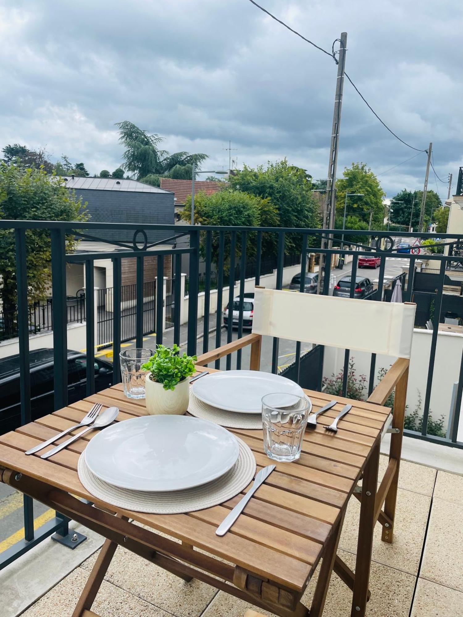 Elegant Appartement Minimaliste Entre Paris Et Disney Noisy-le-Grand Exterior foto